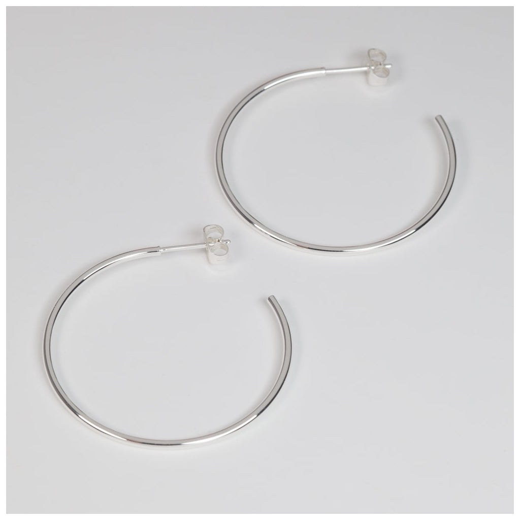 LULU Copenhagen Non Hoops Large pair shiny Hoops Silver Plated